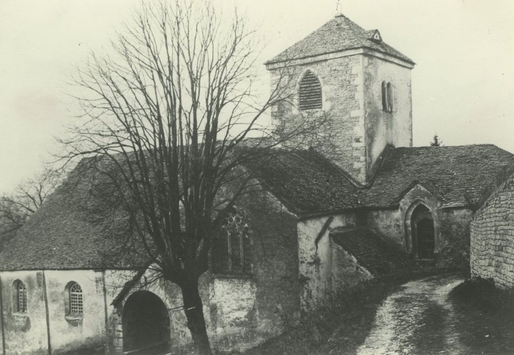 Eglise Notre-Dame : Façade latérale sud, vue générale