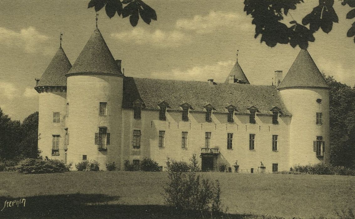 Château : Façade est, vue générale