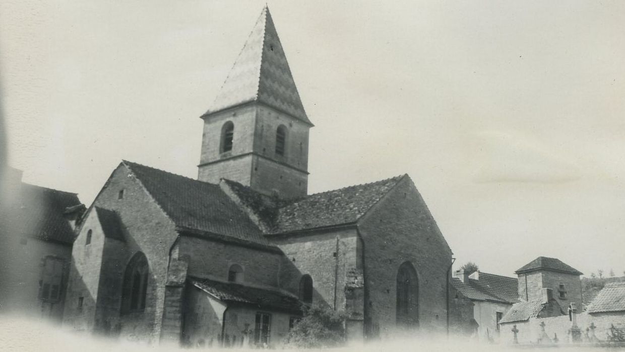 Eglise paroisiale : Ensemble sud-est, vue partielle