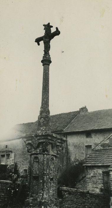 Croix monumentale, vue générale 