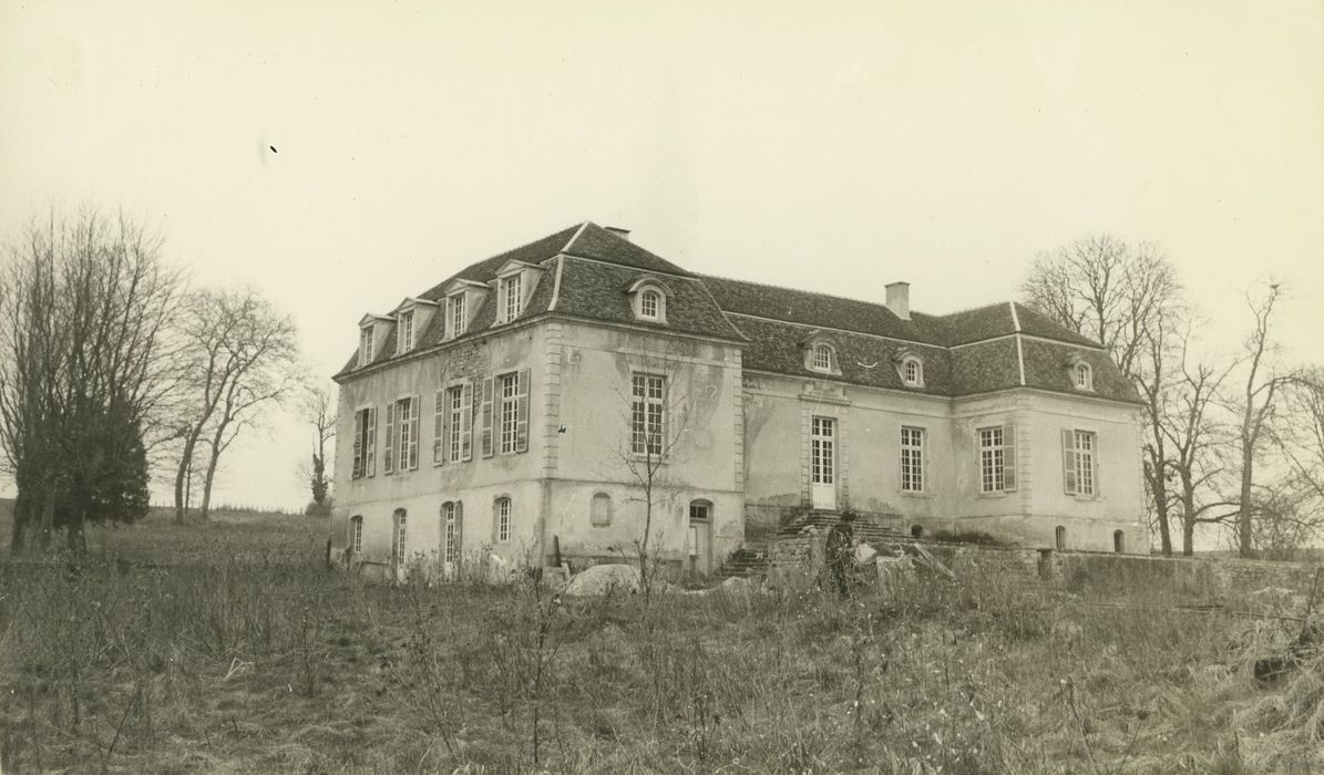 Château de Montille : Ensemble nord-est, vue générale