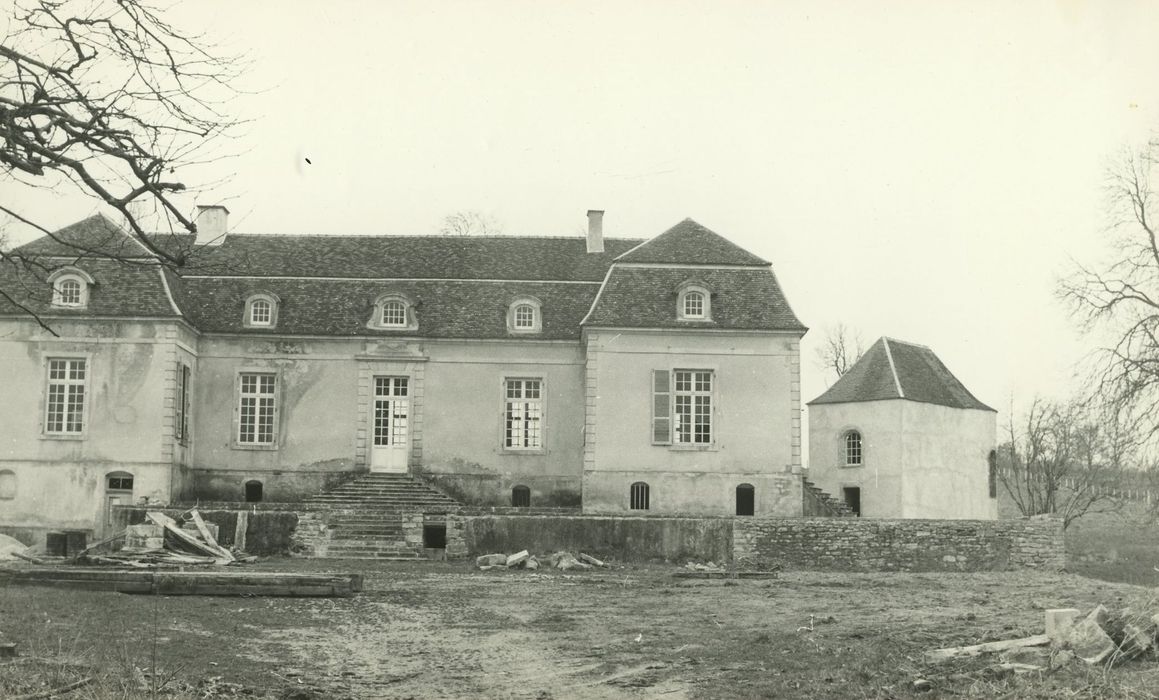 Château de Montille : Façade nord, vue générale