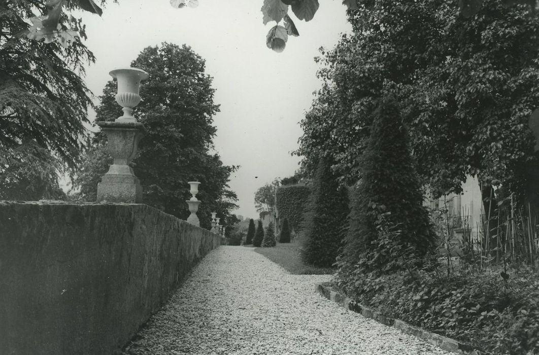 Hôtel de Chassey : Jardins, vue partielle