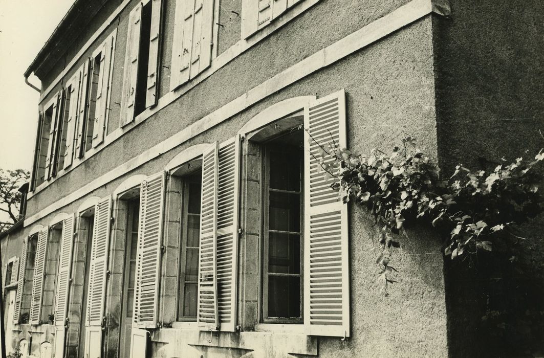 Hôtel particulier (ancien) : Façade sud, vue partielle