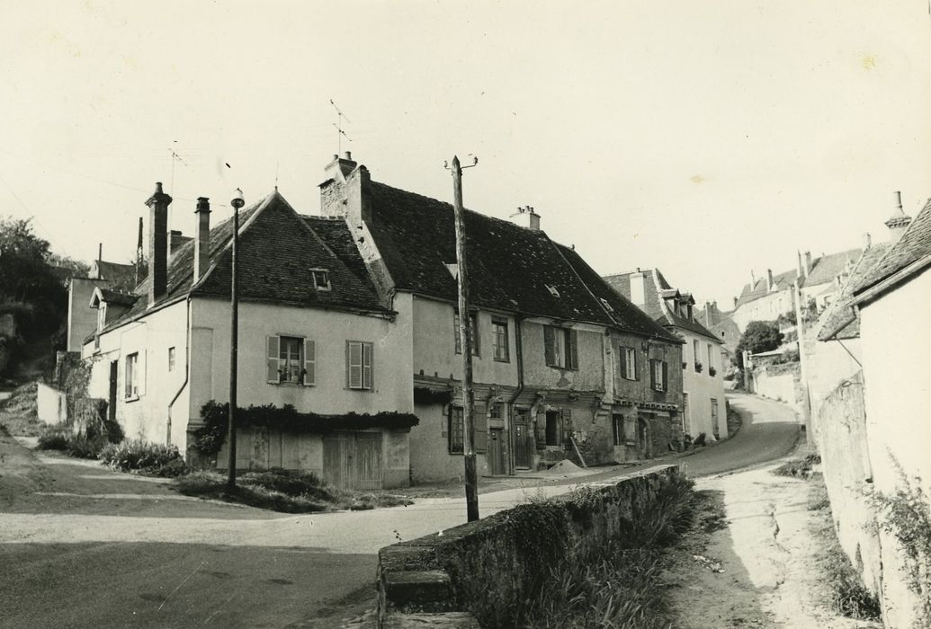 Maisons : Façades sur rue, vue générale