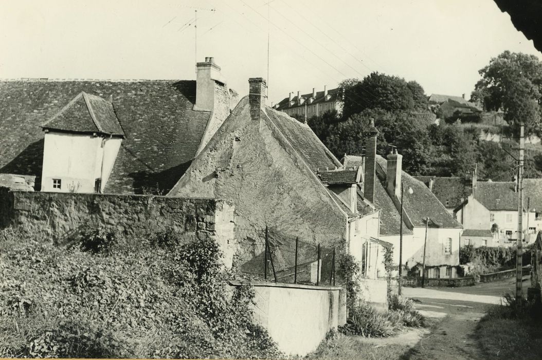 Maisons : Façade antérieures, vue partielle