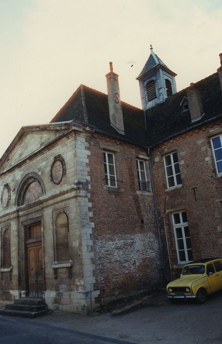 Couvent des Ursulines (ancien) : Chapelle, façade sur rue, vue générale