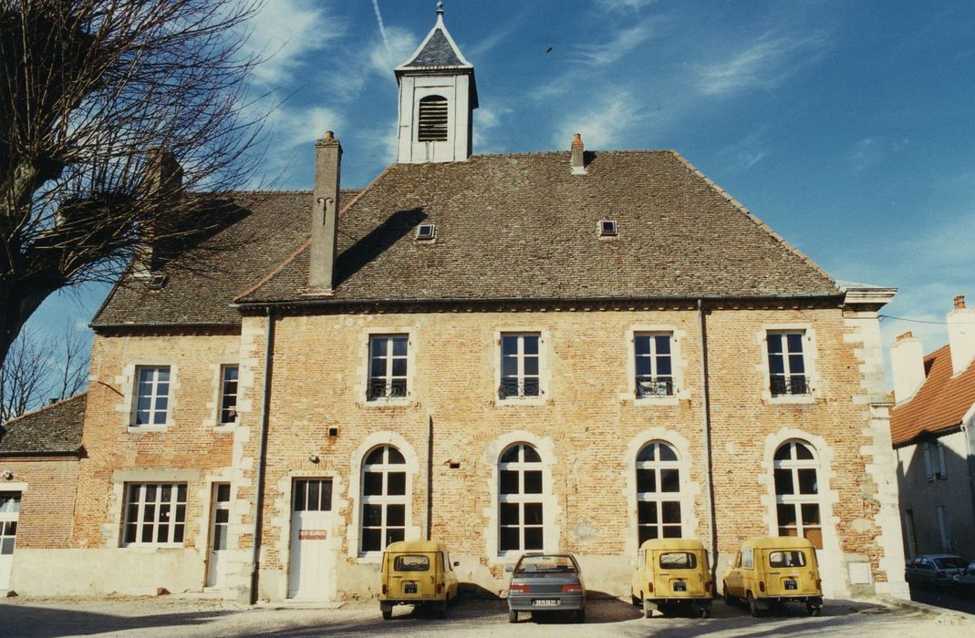 Couvent des Ursulines (ancien) : Façade sud, vue générale