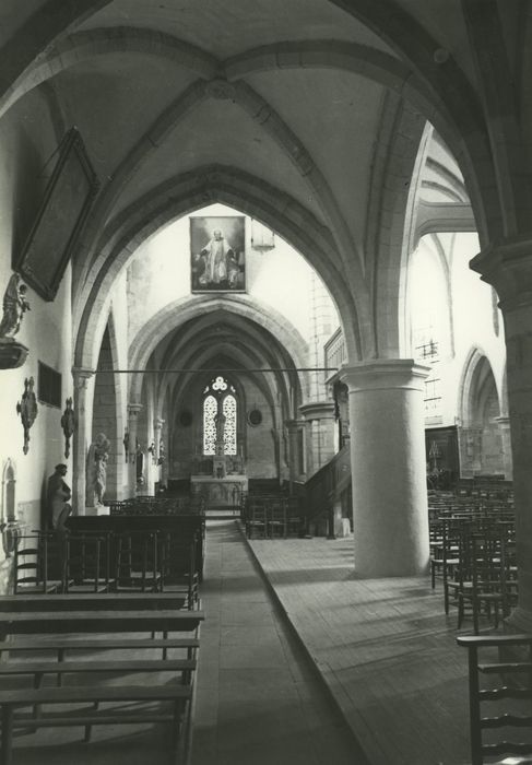 Eglise paroissiale : Bas-côté nord, vue générale