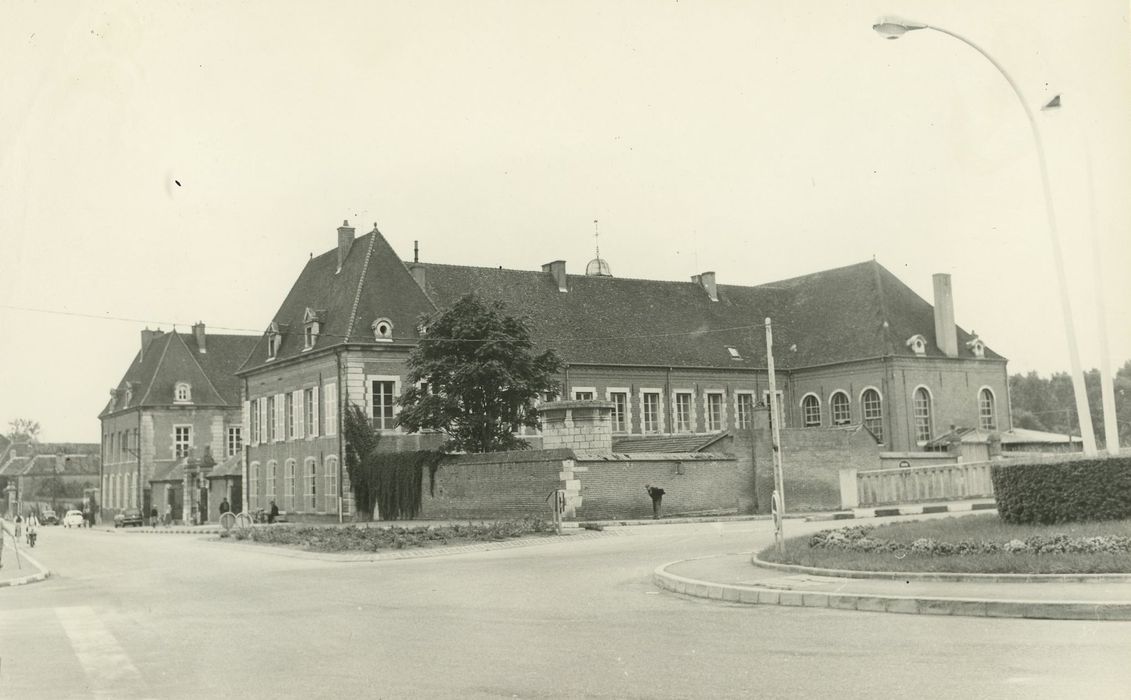 Hôtel-Dieu (ancien) : Vue générale des bâtiments depuis le Nord, vue générale