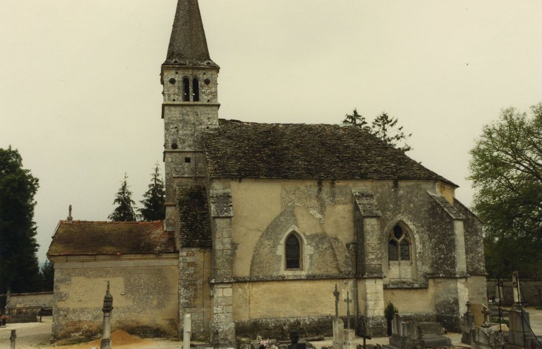 Chapelle Saint-Phal : Façade latérale sud, vue générale