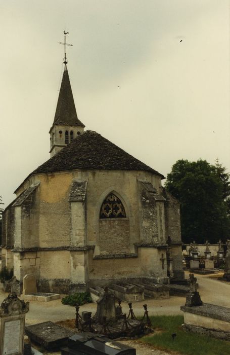 Chapelle Saint-Phal : Chevet, vue générale