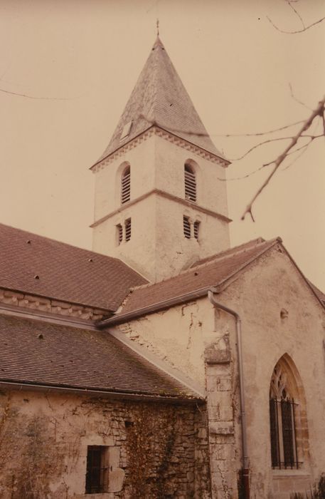 Eglise Saint-Jean-Baptiste : Façade latérale nord, vue partielle