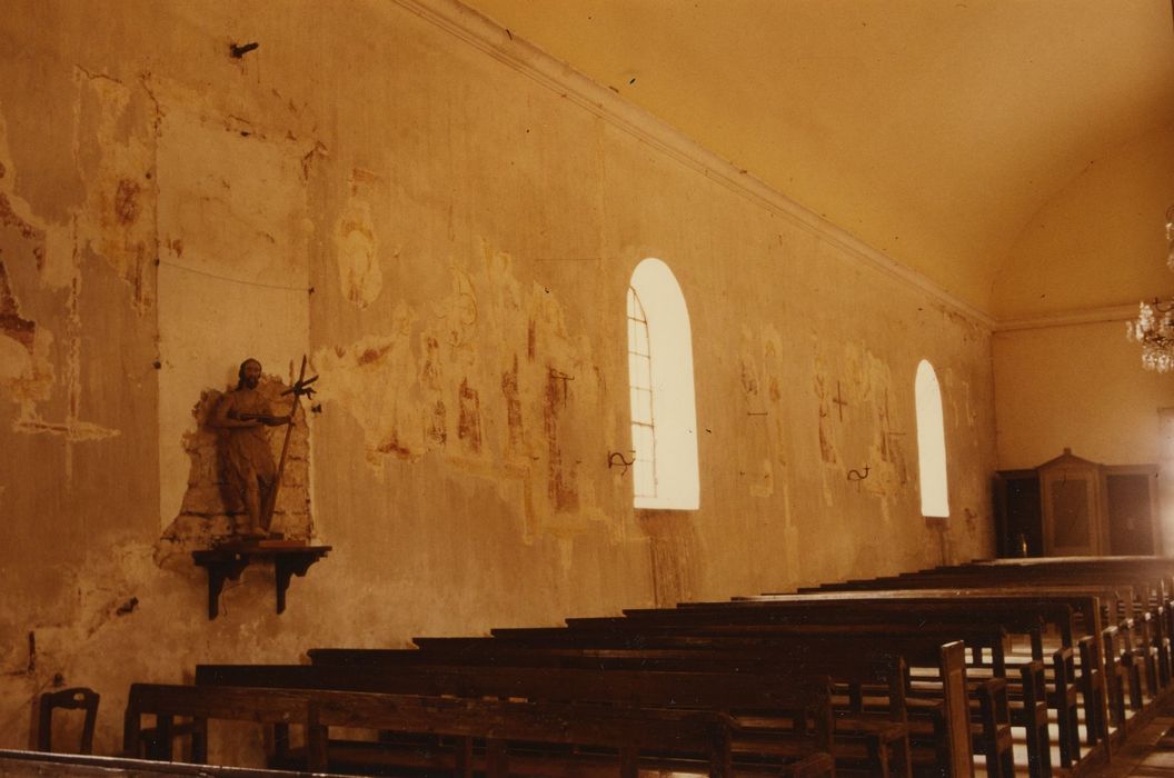 Eglise Saint-Jean-Baptiste : Nef, peintures monumentales, vue générale