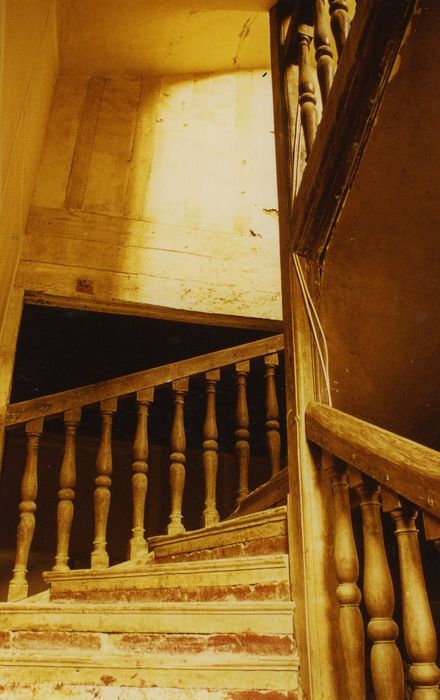 Hôtel Piget : Corps de logis, escalier, vue partielle