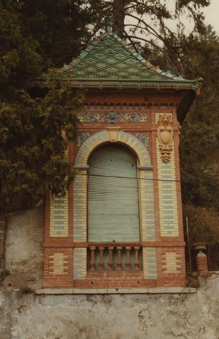 Pavillon de jardin 1900 : Façade est, vue générale