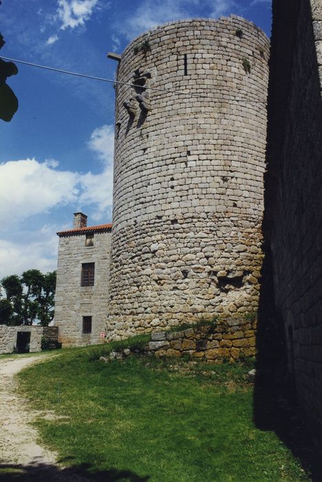 Château fort d'Esplantas : Donjon, vue partielle