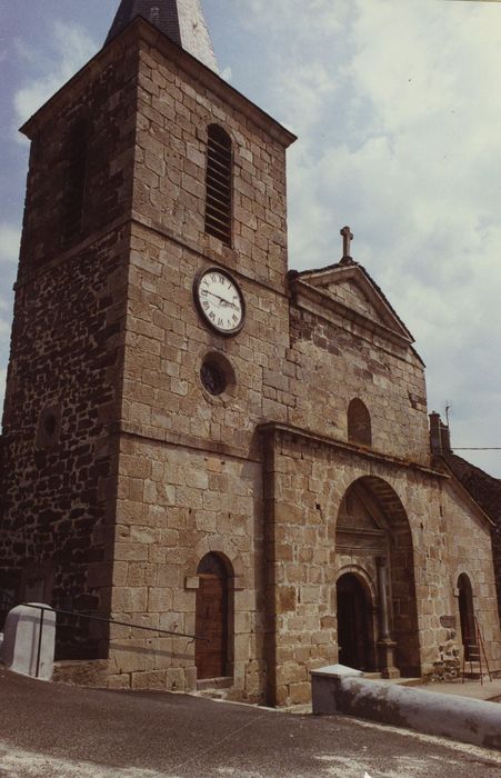 Eglise Saint-Nicolas : Façade occidentale, vue générale