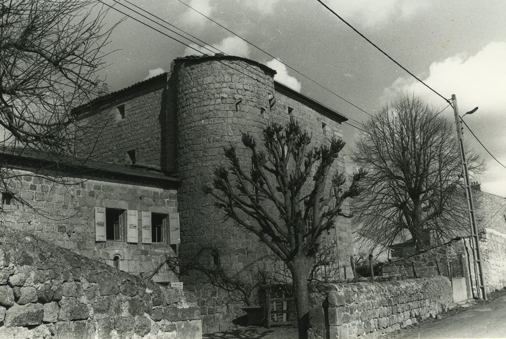 Château de Verchères : Façade sud et ouest, vue partielle