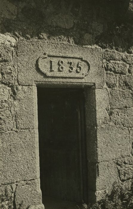 Maison de l'Instruction dite Assemblée de la Clauze : Porte d’accès, vue générale