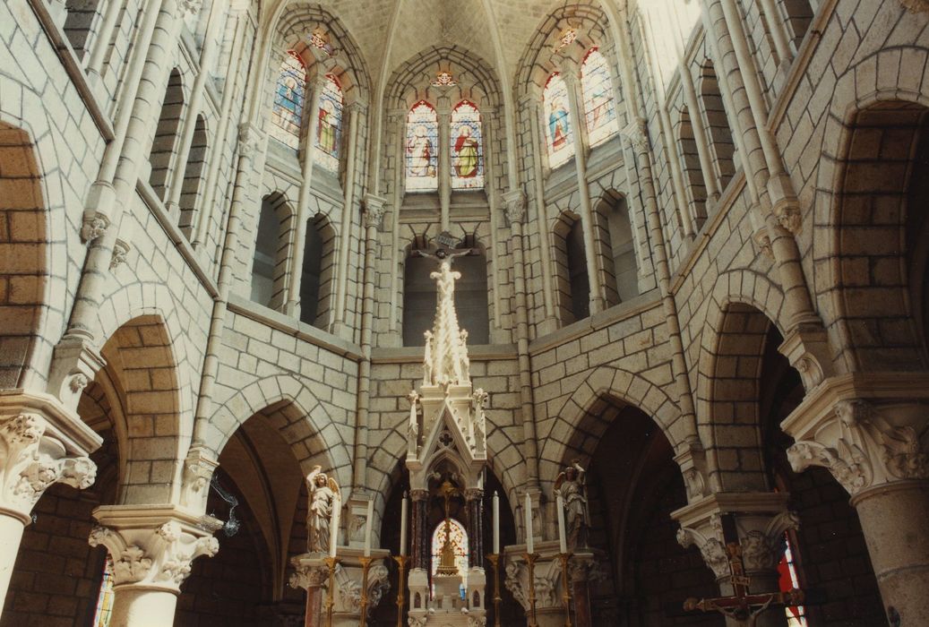 Eglise Saint-Jean de Lapte : Choeur, vue partielle