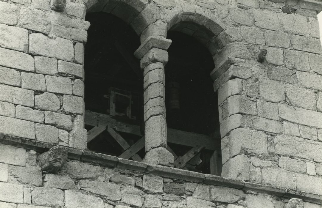 Eglise Notre-Dame de l'Assomption : Clocher, élévation sud, détail de la maçonnerie