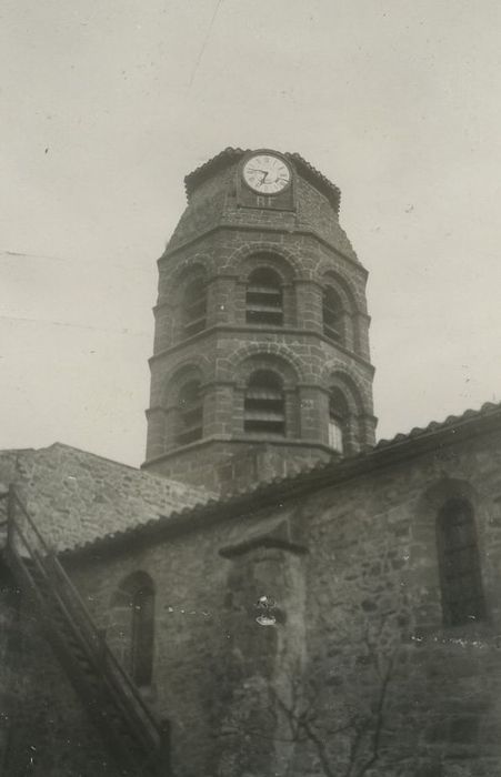 Eglise abbatiale : Clocher, vue générale