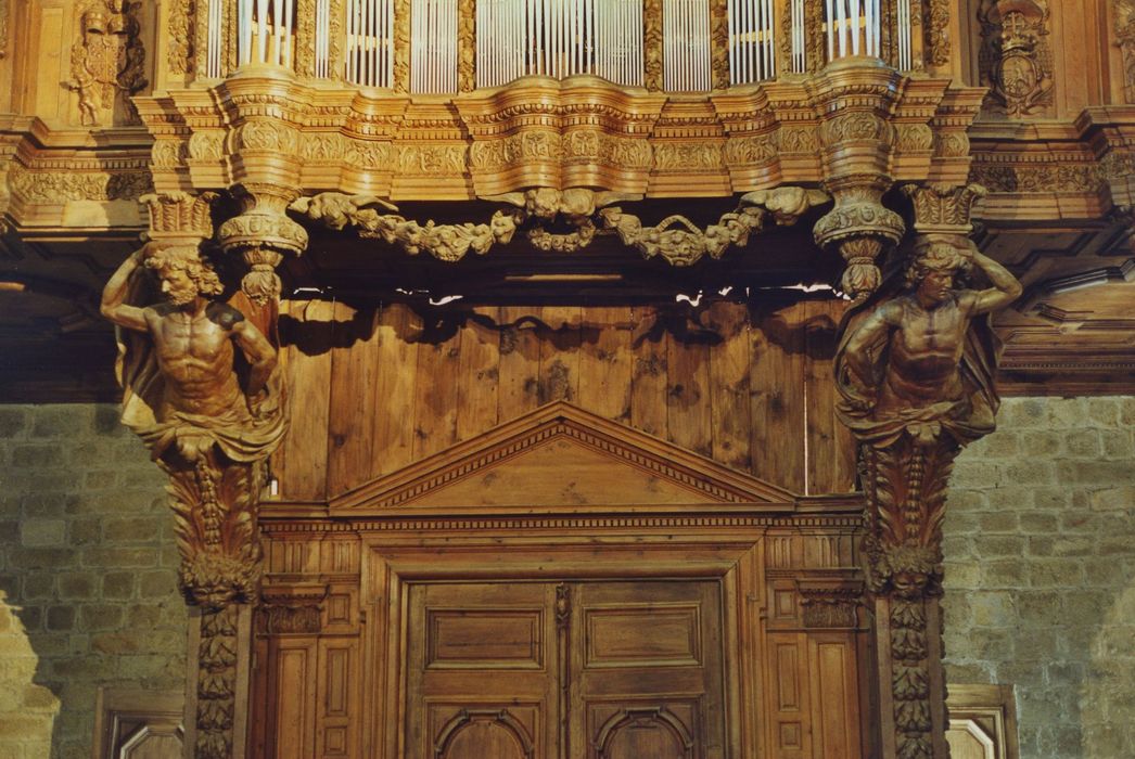 orgue de tribune, vue partielle