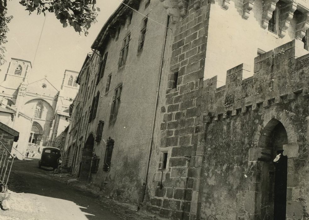 Maison forte : Façade nord, vue générale