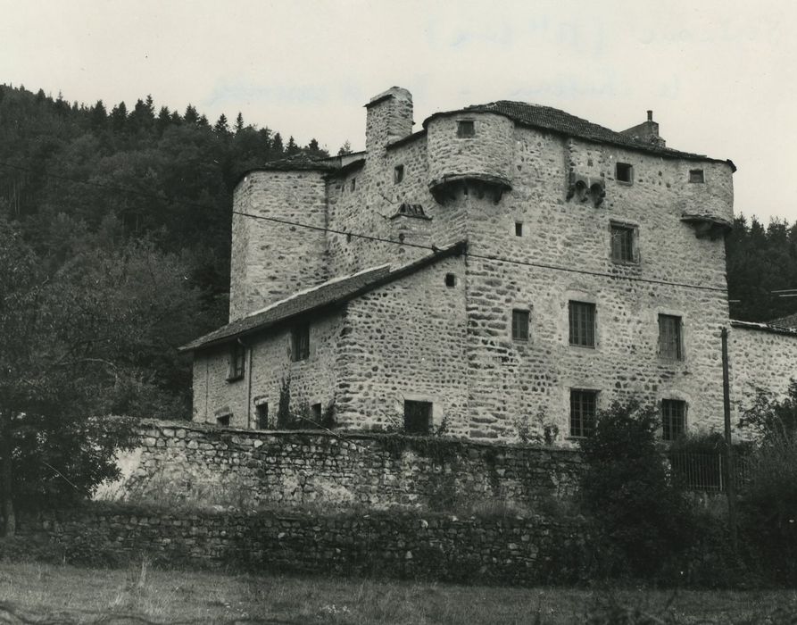 Château de Ventressac : Façades nord et est, vue générale