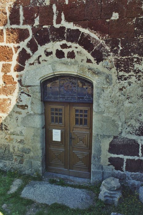 Eglise Saint-Sébastien : Portail d’accès sud, vue générale