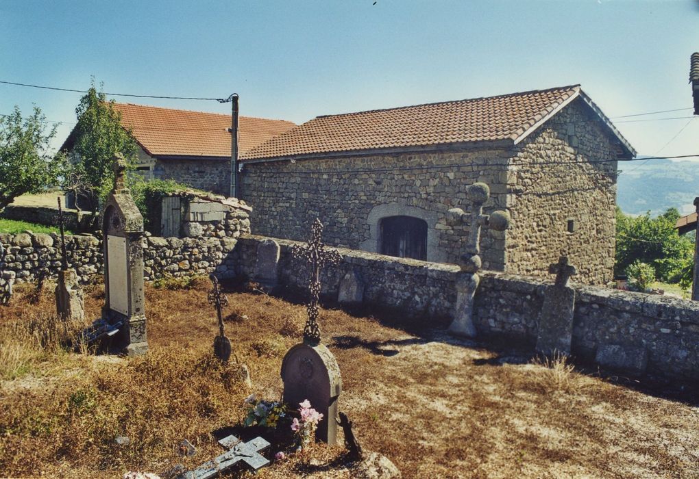 Eglise Saint-Sébastien : Cimetière, vue partielle