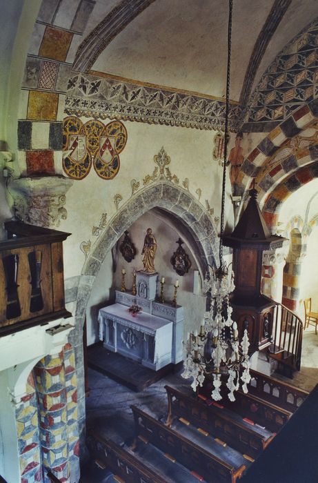Eglise Saint-Sébastien : Peintures monumentales de la nef, vue partielle