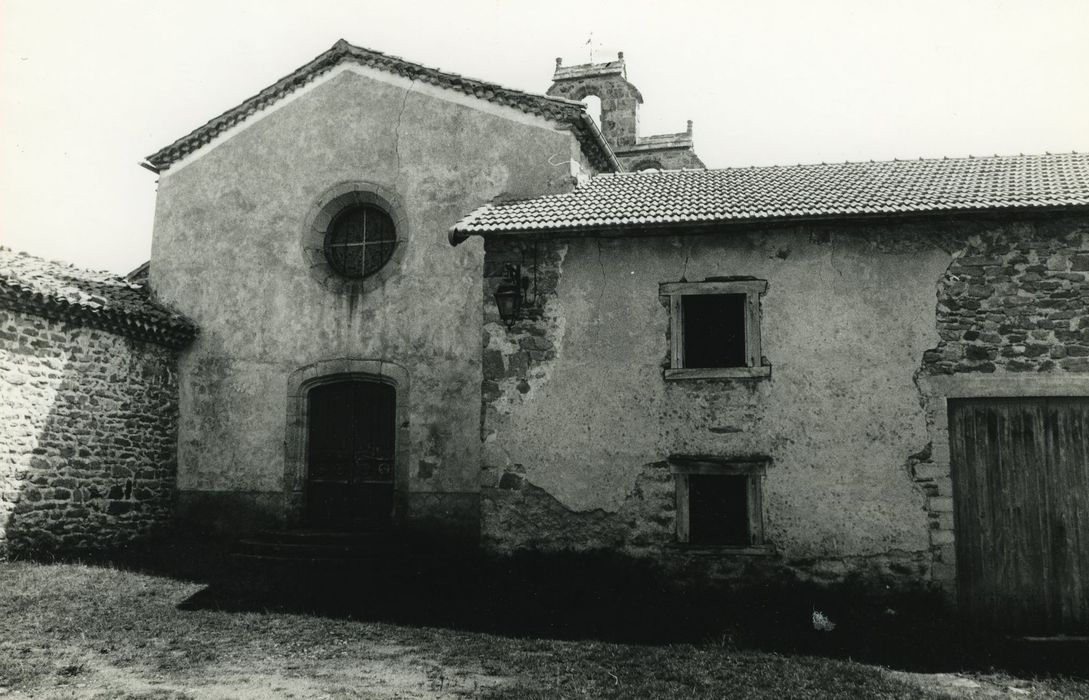 Eglise Saint-Pierre : Façade occidentale, vue générale