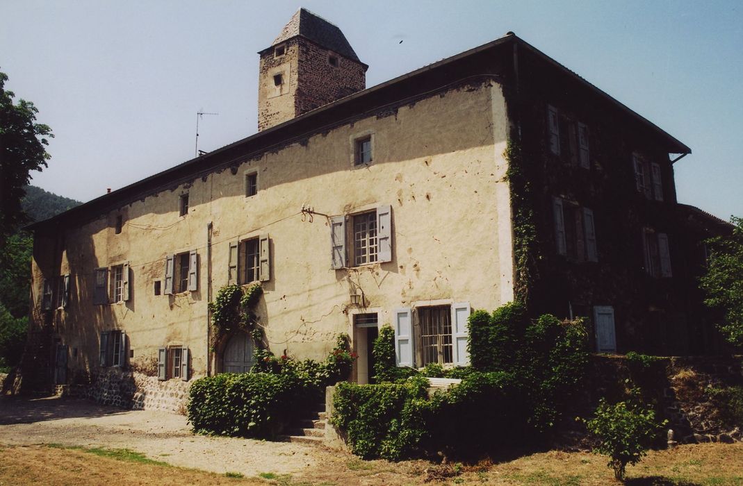 Château de Gendriac : Logis, façades sud et est, vue générale