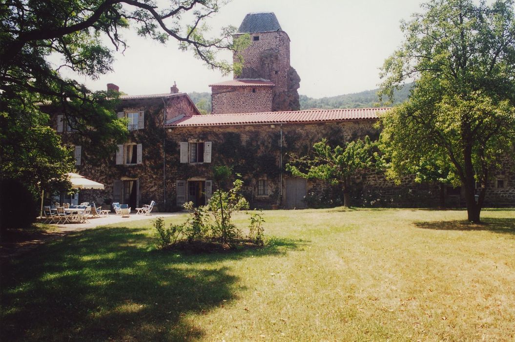 Château de Gendriac : Ensemble est, vue  générale