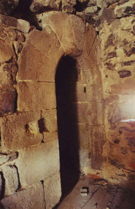 Château de Gendriac : Détail de la porte d’accès au logis supérieur