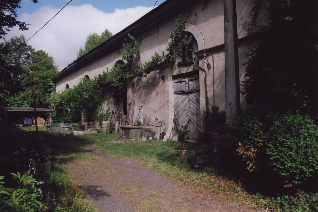 Villa Richond à Charentus : Communs ouest, façade sud, vue générale