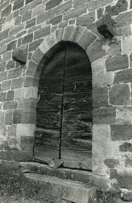 Chapelle Saint-Blaise-de-Jonzac : Portail d’occidental, vue générale