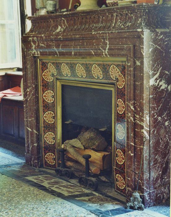 Maison Malartre : Rez-de-chaussée, salle à manger, cheminée, vue générale