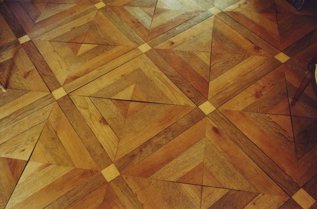 Maison Malartre : 1er étage, salon ovale, détail du parquet