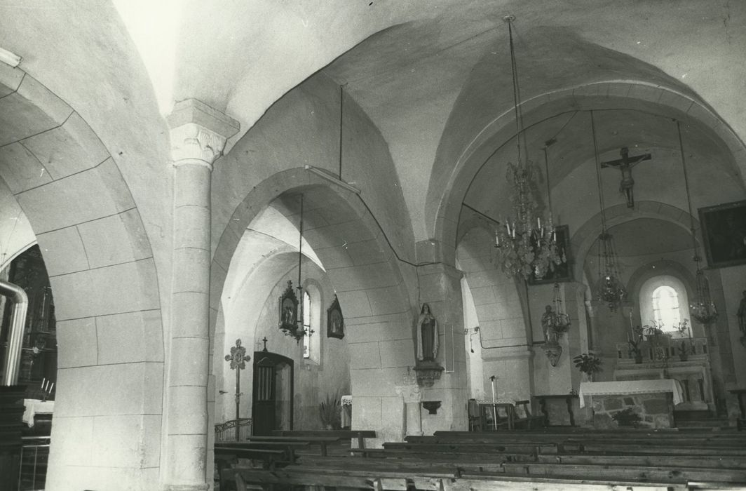 Eglise Saint-Julien : Nef, vue générale