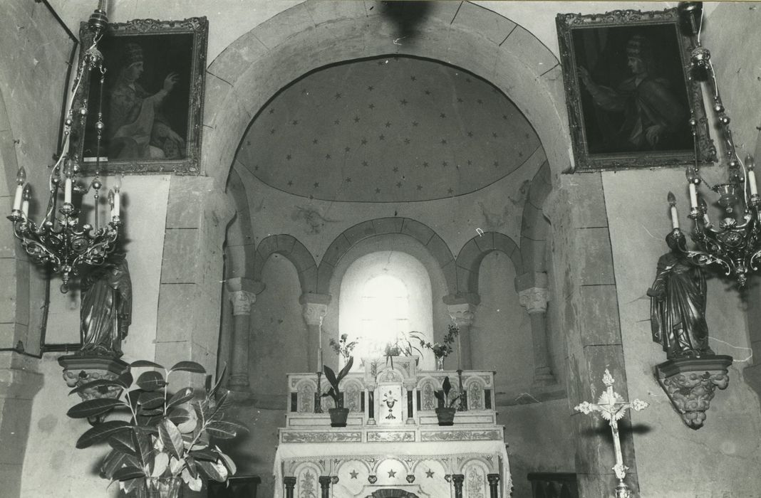 Eglise Saint-Julien : Choeur, vue générale