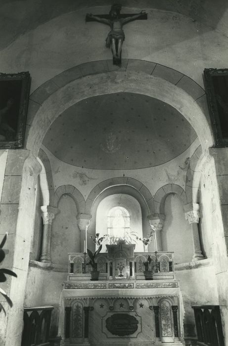 Eglise Saint-Julien : Abside du choeur, vue générale