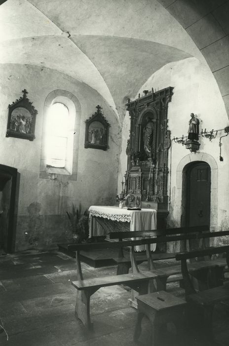 autel latéral, retable, tabernacle