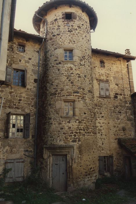 Hôtel de Bar : Façade ouest, vue générale