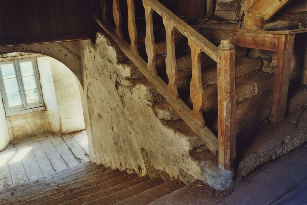 Château de la Beaume : Escalier d’accès aux combles, vue partielle