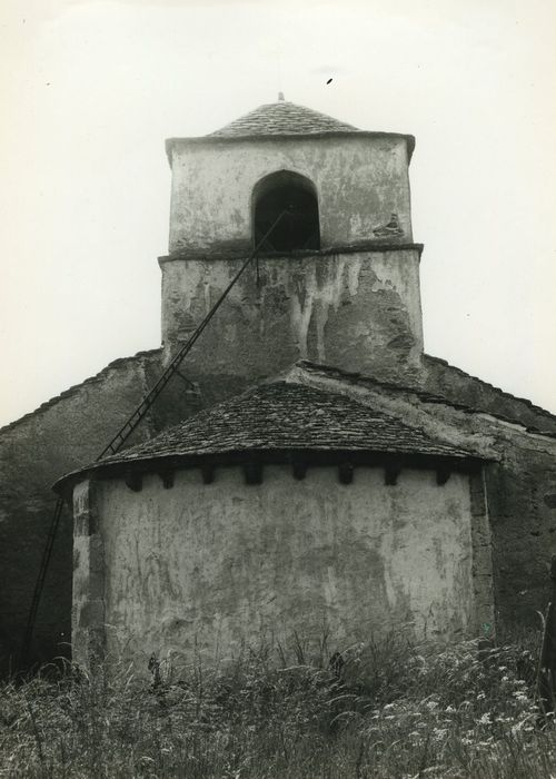 Eglise Saint-Julien : Chevet, vue générale