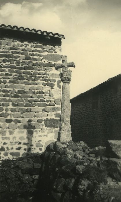 Croix de carrefour, vue générale