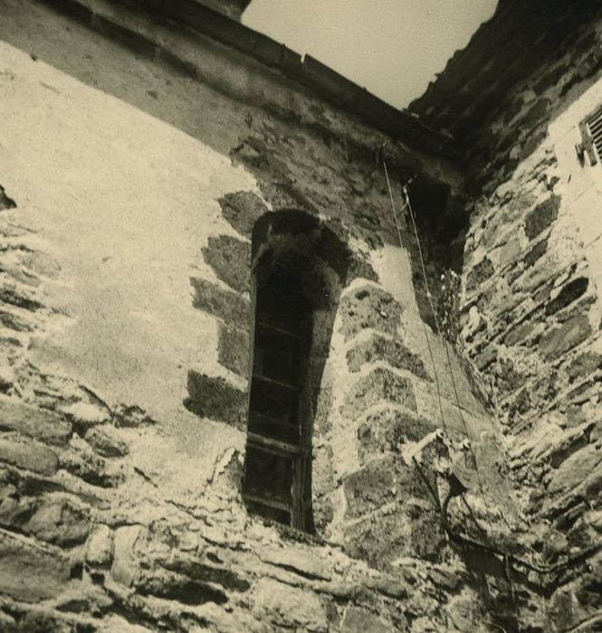 Eglise Notre-Dame de l'Assomption ou de Saint-Roch : Façade latérale sud, détail d’une baie